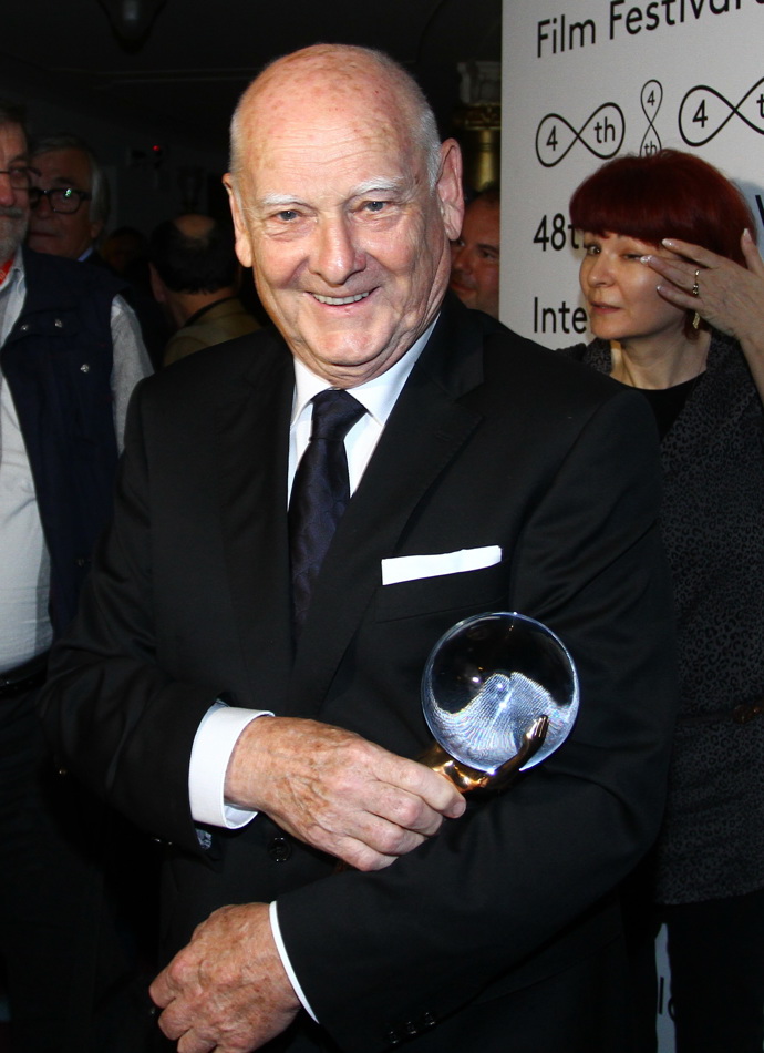 FOTO: Theodor Pištěk spolupracoval s Milošem Formanem. – stránka 43