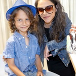 Vypadá to, že oba synové po rodičích podědili umělecké geny. 