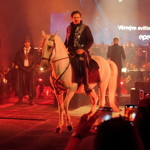 Zároveň ale Vojtěch Kotek ukázal notnou dávku elegance jako hradní pán v reality show Zrádci.