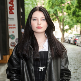 Takhle vypadala Sophie jako dlouhovláska. 