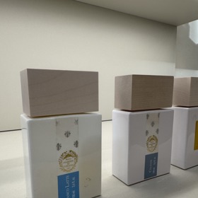 V prodejně Myskino najdete i letošní virální hit - vůni Bianco Latte od značky Ducci Giardani Di Toscana.