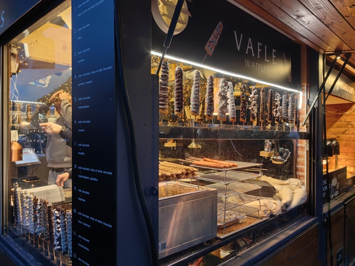 FOTO: Stánky na Staroměstském náměstí. – stránka 41