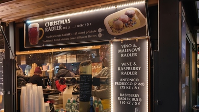 FOTO: Stánky na Staroměstském náměstí.