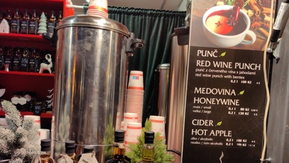 FOTO: Stánky na Staroměstském náměstí.