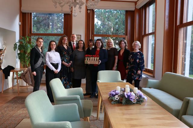 Semínkovna slaví deset let jedinečným adventním kalendářem ze semínek. Jeho fyzická podoba zamířila do prezidentské rezidence