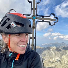 Alena Zárybnická na vrcholu Gerlachovského štítu. 