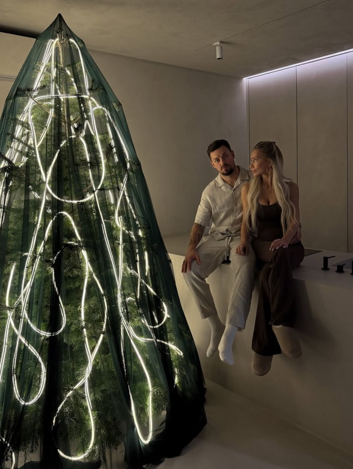 FOTO: Erika Eliášová ukázala vánoční stromek. – stránka 2