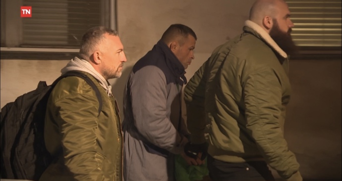 FOTO: Karlos Vémola je k nepoznání. – stránka 21