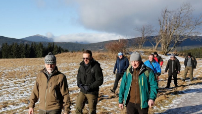 FOTO: Petr Pavel navštívil Krkonoše a nasadil si zmijovku.