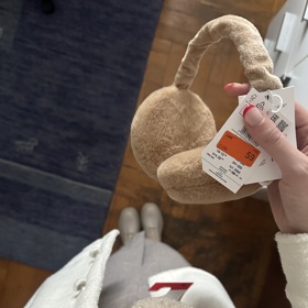 Outfit tvoří hřejivé a zároveň stylové kousky.