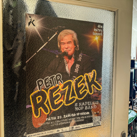 Plakát s kapelou Nop, takto nazvanou podle Petrova guru Miloše Nopa.