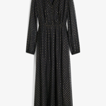 Dlouhé šaty s třpytkovým efektem koupíte třeba u značky Bonprix za 899 Kč.