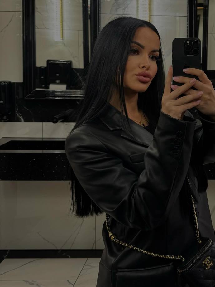 FOTO: Kerol Nguyen porodila holčičku jménem Celine. – stránka 3