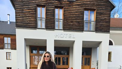 FOTO: Lela Ceterová s dětmi.