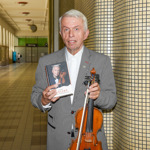 Trápily ho také vážné zdravotní potíže.