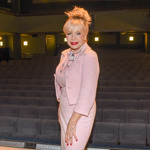 Nejdůležitější je pro Janu Švandovou pohodový život a nic si neodpírat. Zároveň je stále velmi aktivní a stále hraje i v divadle. Následují snímky jsou z pohádky O Rozárce a zakletém králi, kde si Jana Švandová v minulosti také zahrála.