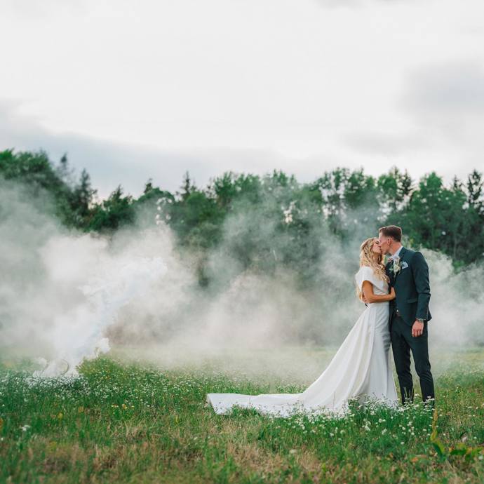 FOTO: Lukáš Provod si vzal volejbalistku Petru. – stránka 19
