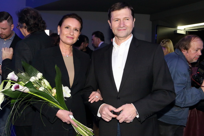 FOTO: Martina Bezoušková s Janem Hrušínským. – stránka 4