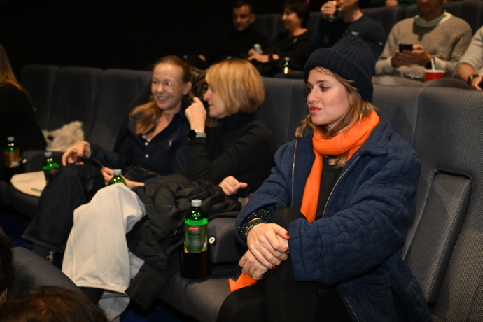 FOTO: Emma Smetana dorazila bez svého partnera. – stránka 10