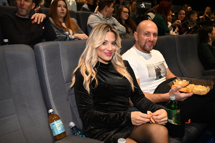 FOTO: Eva Perkausová se svým manželem Ivanem Heckem. – stránka 14