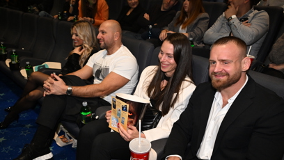 FOTO: Patrik Kincl se svou ženou na promítání.