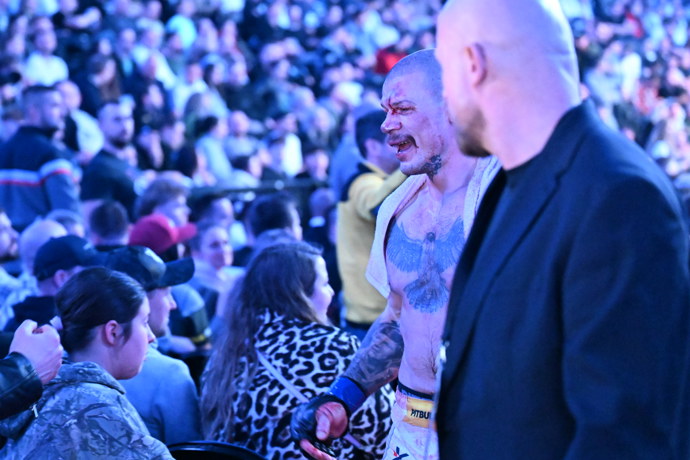 FOTO: Pukač na odchodu z klece. – stránka 4