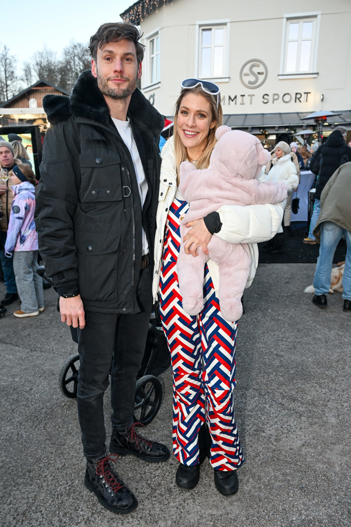 FOTO: Kateřina Klausová září po boku svého partnera Daniela Rohana. – stránka 24