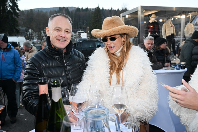 FOTO: Andrea Verešová se svým manželem Danielem Volopichem. – stránka 4