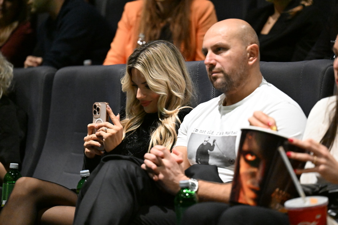 FOTO: Eva Perkausová si večer zaznamenala. – stránka 13