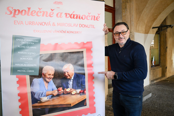 FOTO: Marian Vojtko se připravuje na své pracovní povinnosti. – stránka 2