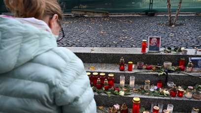 FOTO: Pieta před budovou rádia Evropa 2 za Patrika Hezuckého.