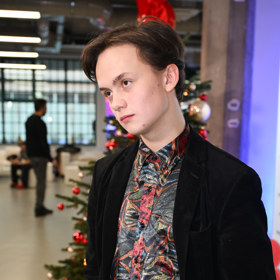 Maxmilián Kocek si zahrál roli Spartakiádního vraha  v seriálu Metoda Markovič: Straka.