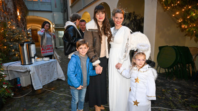 FOTO: Karol vánoční období miluje.