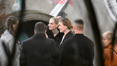 FOTO: Mia Kirchnerová na afterparty po promítání poslední epizody Zrádců.