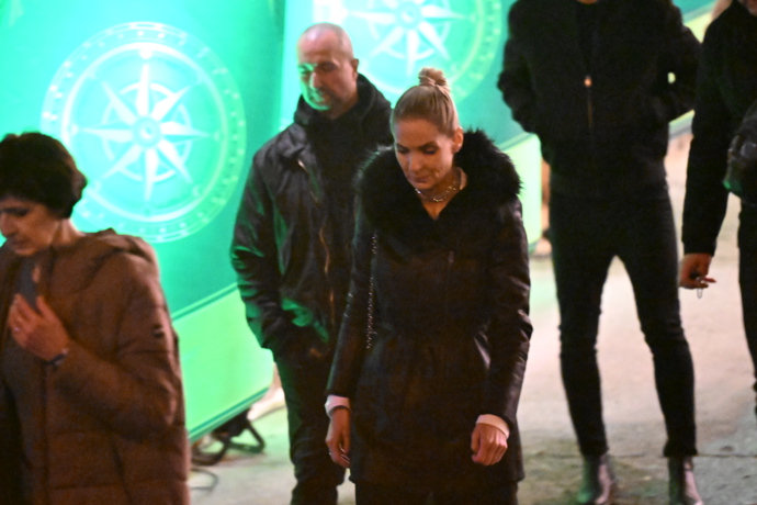 FOTO: Mia Kirchnerová míří na afterparty. – stránka 26