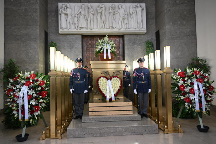 FOTO: Poslední rozloučení s Theodorem Pištěkem. – stránka 21
