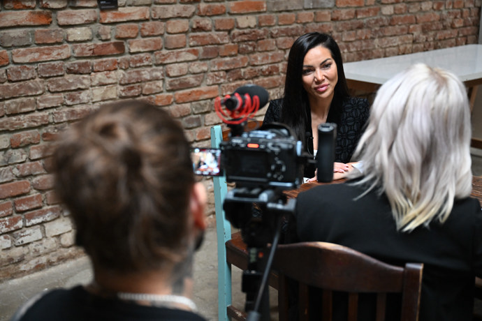 FOTO: Žaneta Vašková při rozhovoru pro eXtra.cz. – stránka 1