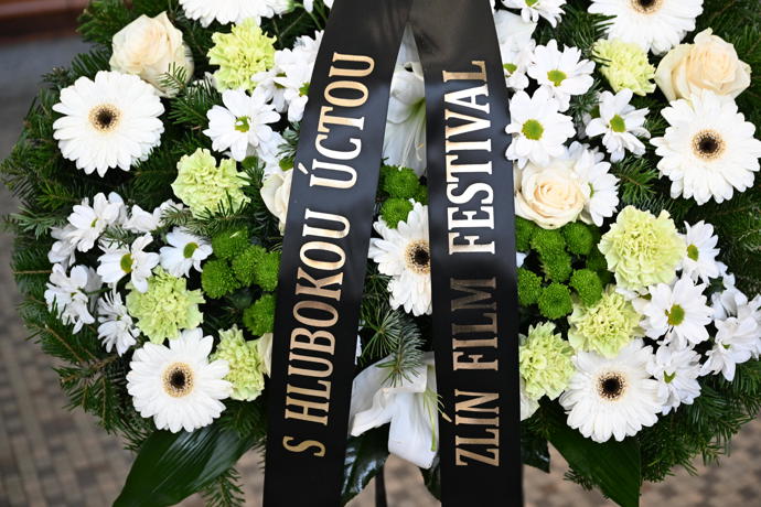 FOTO: Poslední rozloučení s Theodorem Pištěkem. – stránka 20