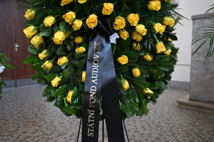 FOTO: Poslední rozloučení s Theodorem Pištěkem. – stránka 19