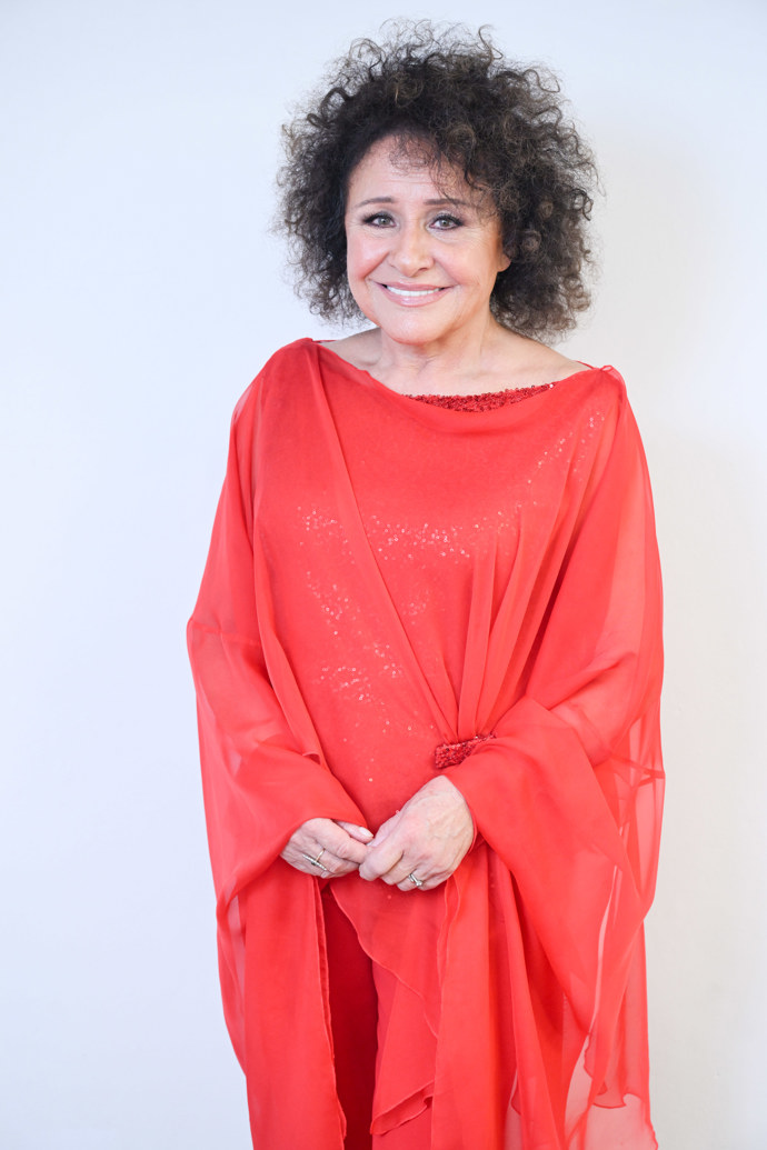 FOTO: Jitka Zelenková v červené róbě. – stránka 1