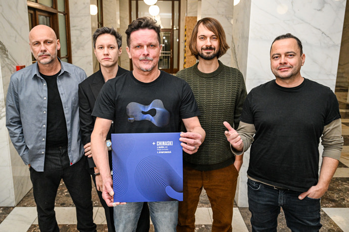 FOTO: Kapela Chinaski pokřtila vinylovou desku s názvem První symfonická. – stránka 6