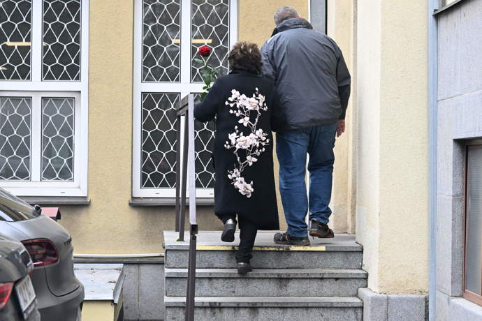 FOTO: Na poslední rozloučení přišla i Jiřina Bohdalová. – stránka 6