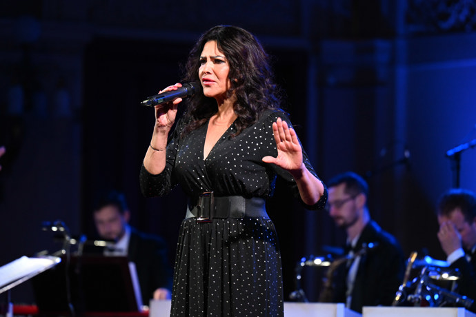 FOTO: Ilona Csáková během vystoupení.