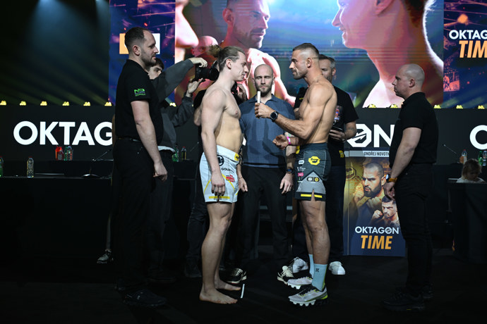 FOTO: Pavel Tóth se utká v kleci s Ondřejem Raškou. – stránka 43