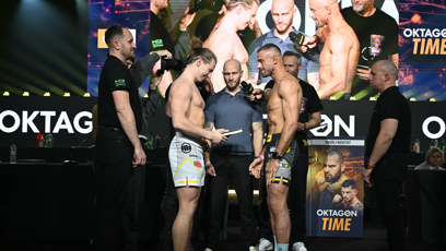 FOTO: Pavel Tóth dostal od Ondřeje dárek.