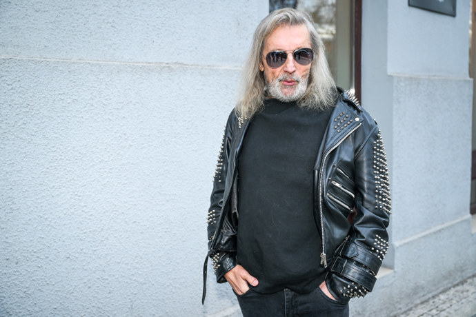 FOTO: Aleš Brichta vypadá dobře. – stránka 4