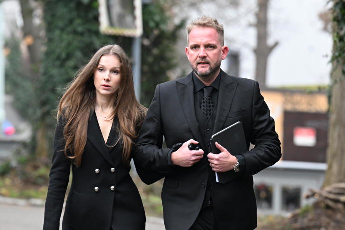 FOTO: Libor Bouček přišel dát poslední sbohem Patriku Hezuckému. – stránka 10