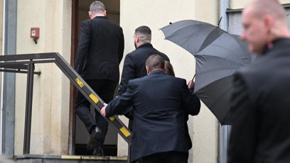 FOTO: Nikola Hezucká měla kolem sebe ochranku.