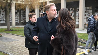 FOTO: Roman Ondráček na pohřbu Patrika Hezuckého.