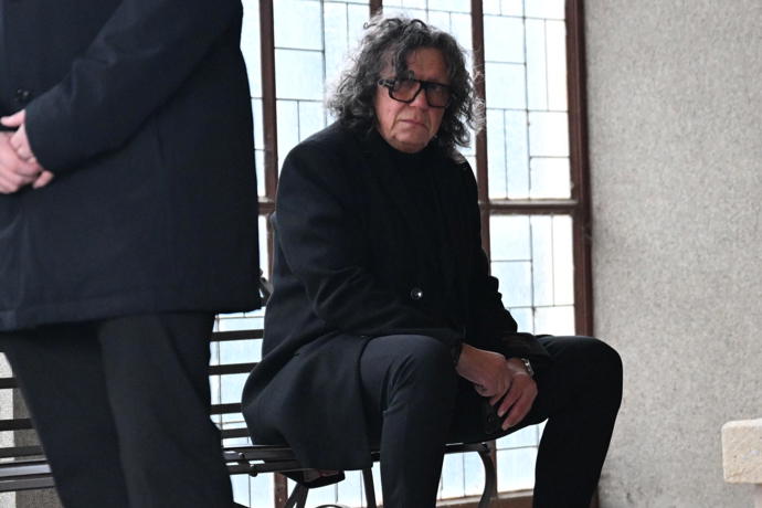 FOTO: Richard Genzer na pohřbu Patrika Hezuckého. – stránka 2